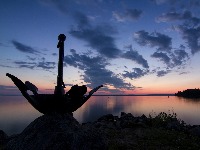 集运股延续涨势！中远海控二季度业绩超预期，货运量近期有所回暖