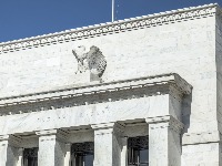 外盘头条：联储高官称可在避免经济衰退情况下降通胀；前白宫顾问称美过去一年半已处衰退