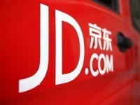 港股异动 | 京东涨近6%，京东大模型“言犀”今日发布，预计8月正式上线