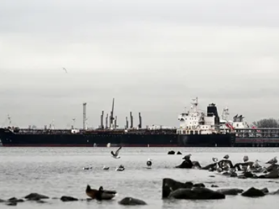 美“福特”号航母抵达希腊克里特岛苏达湾