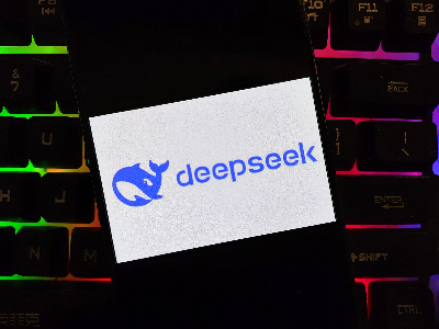 传梁文锋内部发声，DeepSeek V4将于4月下旬发布