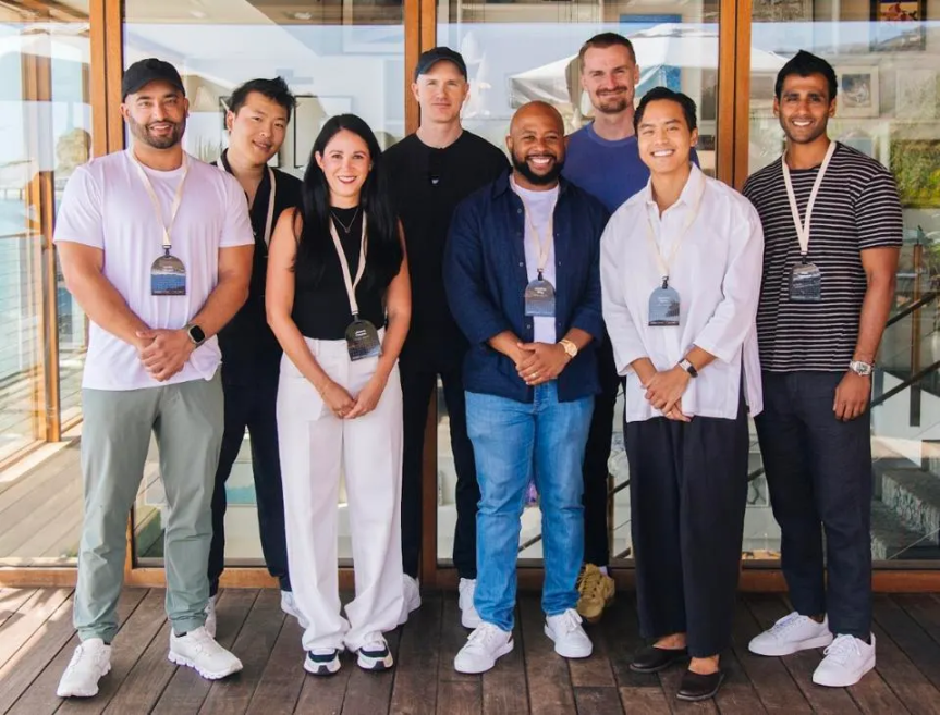 2024 年 9 月，在年度 Coinbase Ventures 峰会上，Shan Aggarwal 与 Brian Armstrong、Jesse Pollak 以及 C