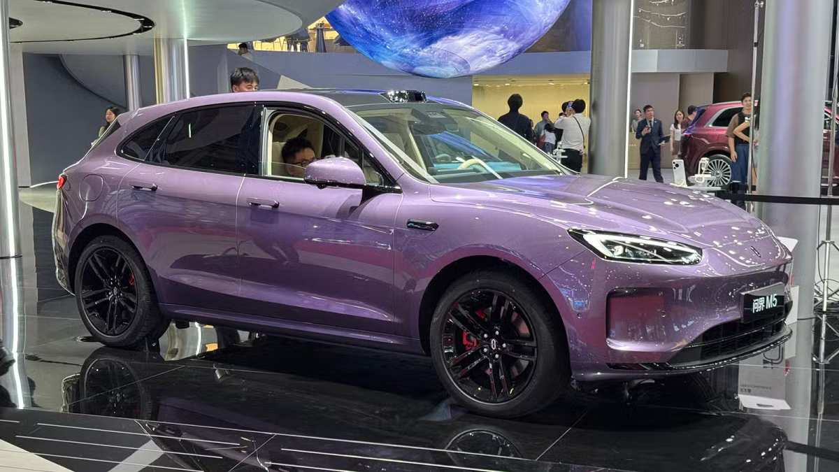 2026 AITO M6: UAE Price, Specs & Guide