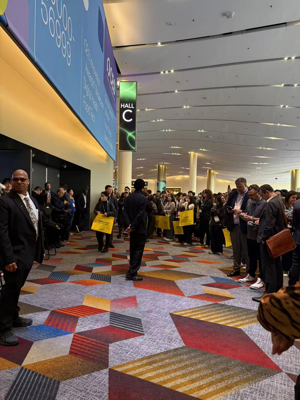 城市的自在行走：狂亂與夢想– 巷仔口社會學Streetcorner Sociology, image size:1000x1334